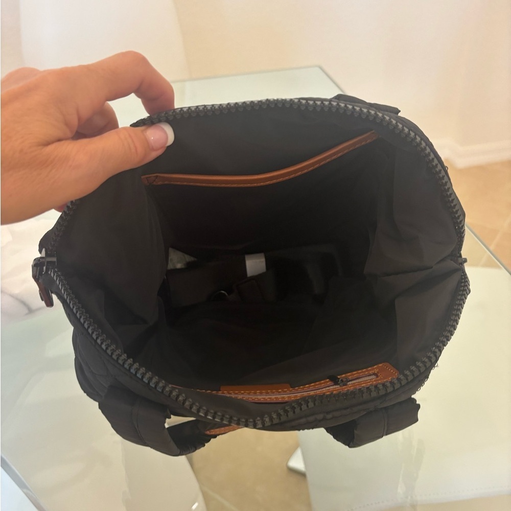 Quilted Black Handbag with Cossbody - Picture 3 of 6